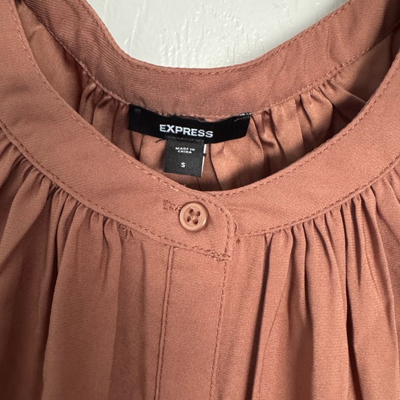 Express button blouse - Picture 3 of 4